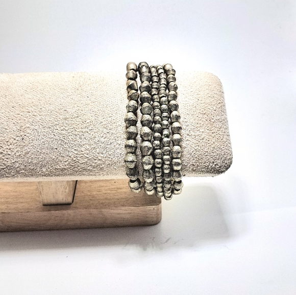 Ethiopian Aluminum Beaded Bracelet - Picture 3 of 6